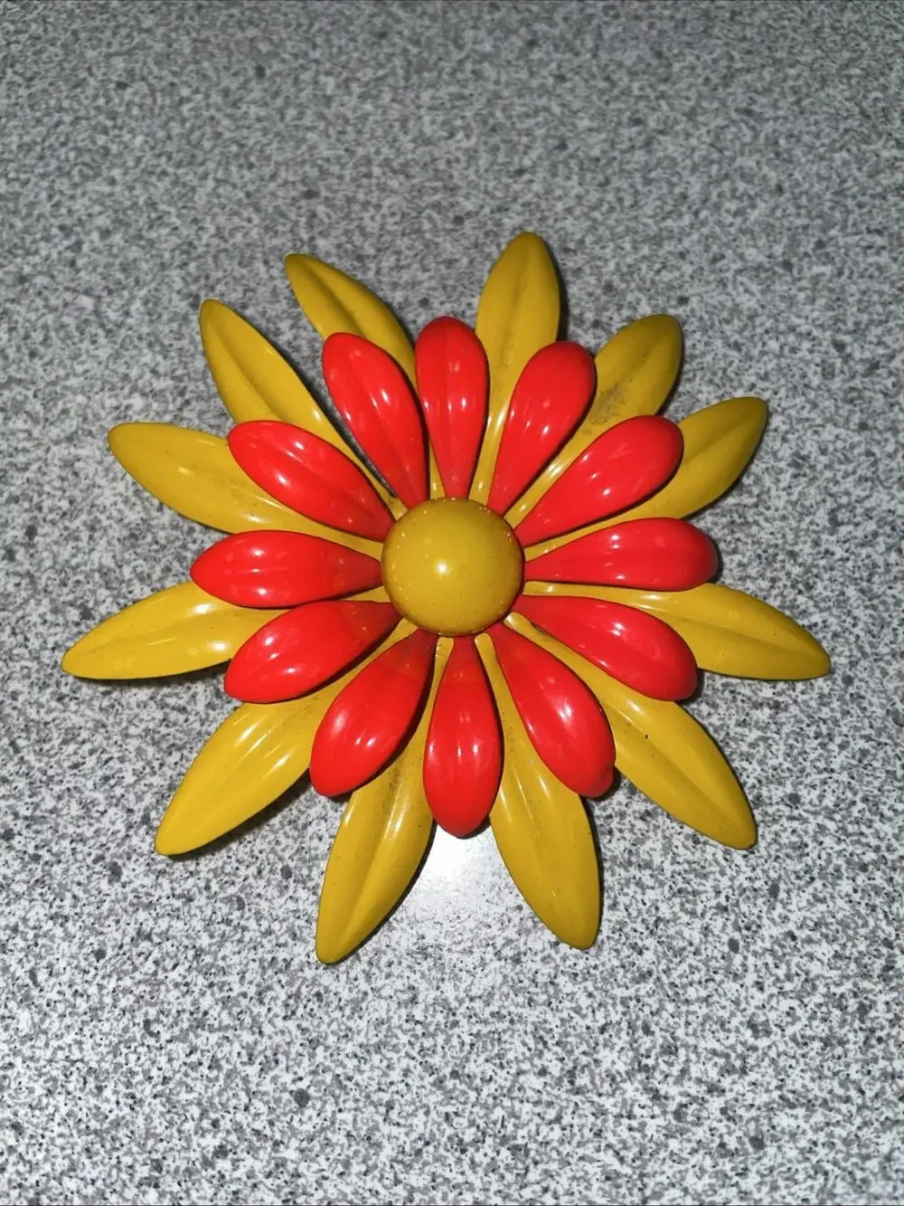 Vtg 1960’s Orange/Yellow Enamel Daisy Flower Brooch